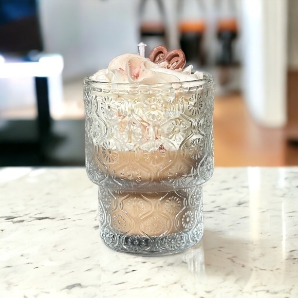 ⚠️SALE Candle // Handmade Cappuccino And Cream Soy Wax Candle SEND OFFERS🥳 - Picture 2 of 5